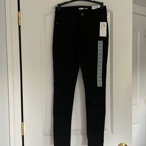 Old Navy low rise black skinny jeans